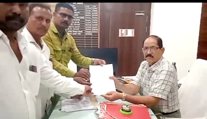 ग्रामपंचायत डामरखेडा येथील 15 वा वित्तीय आयोगामधुन झालेले कामांची चौकशी करण्यात यावे याबाबत निवेदन सादर